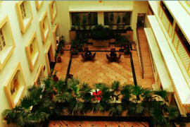 holiday inn hall